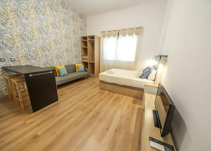 Lovely Studio In The Heart Of Malaga Free Swimming Pool
